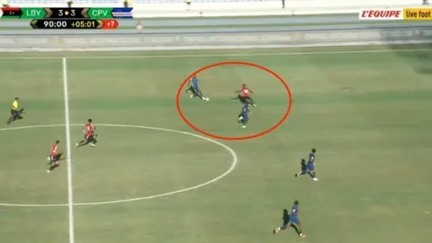 巴爾加斯表現疲軟，王燊超膝傷影響比賽進展