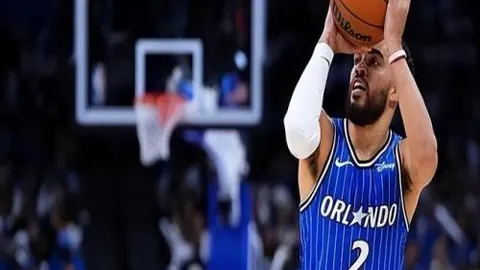 阿奇-格雷坚韧不拔，力破非议；贝林铸就英格兰中场传奇典范